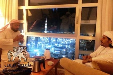 الشيخ اليزيدي والربان عبود خواجه في لقاء ودي جمعهم في المدينة المنورة