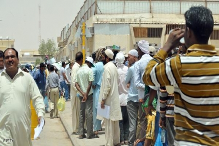 قناة سكاي نيوز :  السعودية.. مكاتب العمل تغص بالمخالفين