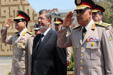 الاهرام المصرية: مرسي رفض عرضا بمغادرة مصر للاقامة في اليمن