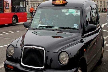 السعوديات يجلبن تاكسي لندن إلى الرياض ودبي