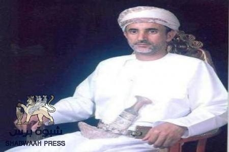 سعادة سفير سلطنة عمان يهدي مكتبة منتدى شبام حضرموت الثقافي (140) عنوان.
