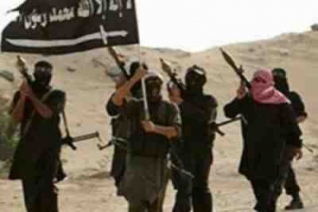 عدن : عناصر مسلحة تعدم شخصاً بتهمة الشعوذة وإصابة آخر