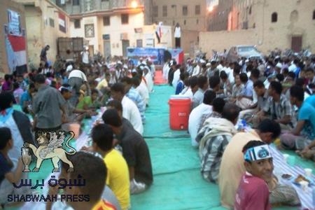 مجلس الحراك الجنوبي السلمي /منطقة السويري /تريم  يقيم افطار ووجبة عشاء  وندوة توعوية للاستاذ انور التميمي