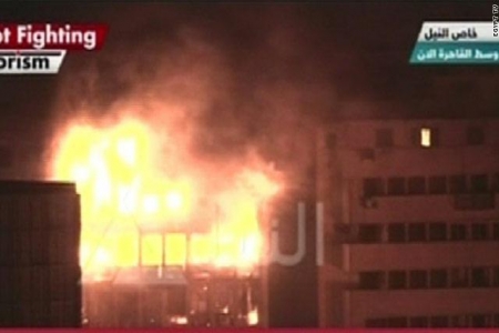 حريق هائل بإحدى البنايات القريبة من ميدان رمسيس