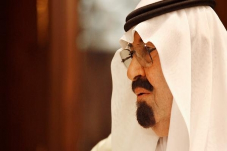خادم الحرمين يأمر بإرسال 3 مستشفيات ميدانية لمصر