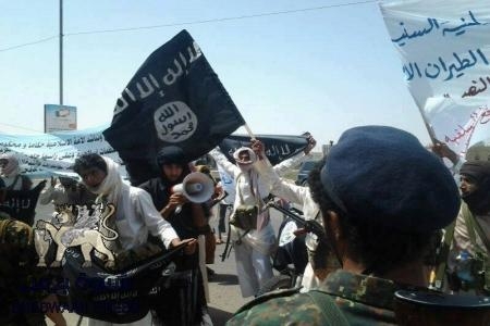 مصادر:تنظيم القاعدة يزحف من حضرموت وشبوة نحو أبين على شكل جماعات متفرقة