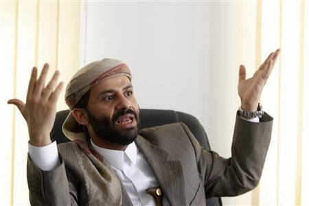 حميد الأحمر يهدد باستهداف ممثلي الحوثيين بمؤتمر الحوار وطرد الهاشميين من صنعاء