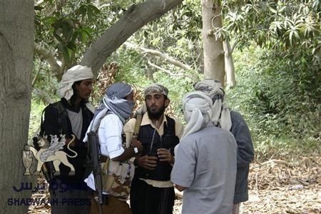 قتلى وجرحى في معارك اللجان الشعبية وأنصار الشريعة بأبين