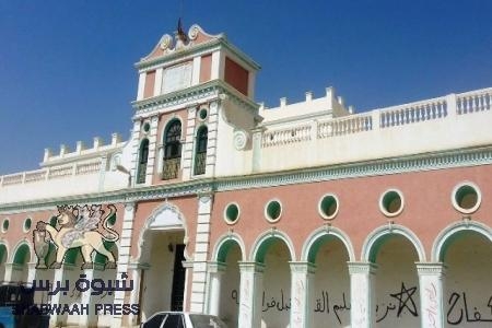 رفضا لمخرجات حوار صنعاء .. تريم ومدن وادي حضرموت تشهد عصيانا واغلاقا شامل للمرافق الحكومية