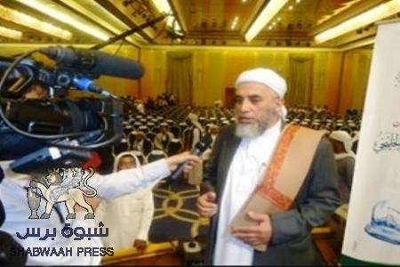 الداعية السلفي احمد المعلم لا يأبه لقتل الحضارم .. . وعلى مخططات الزنداني يمضي