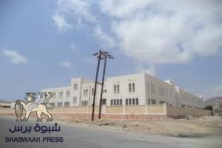 أخبار من صنعاء: نسف مبنى قيادة المنطقة العسكرية ولجنة تتفحص الجثث لتمييز المسلحين من الرهائن