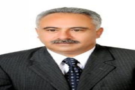 أكاديمي يمني : الجنوب كافر بالوحدة وبرئيس وعالم وشيخ صنعاء ..وفساد علي محسن يفوق فساد صالح