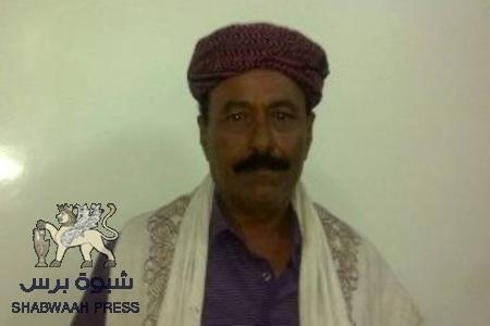 شيخ قبلي يقدم بن ‘‘بن دغر وحبتور‘‘ محابيس تحت تصرف جمال بنعمر ويدعوه لزيارة عدن