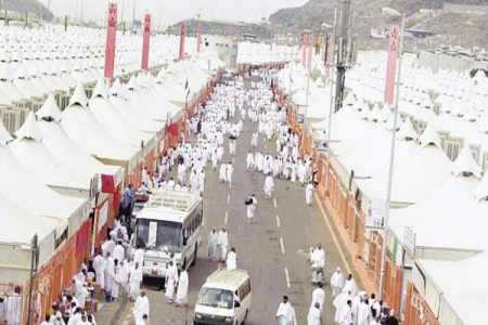 رجال ‘‘دين خمس نجوم‘‘ يرافقون الحجاج من أجل زيادة الاسعار