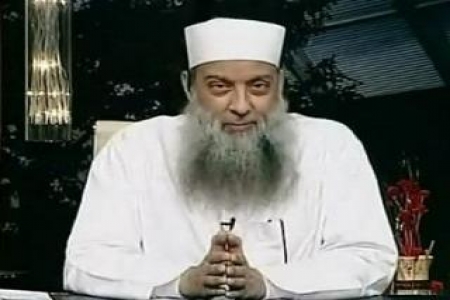 داعية سلفي: وجه المرأة كفرجها