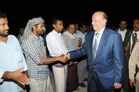 الرئيس هادي يصل سقطرى لقضاء العيد