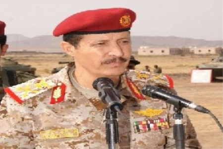 قصف مدفعي في مكيراس واللواء علي محسن يزور محور البيضاء