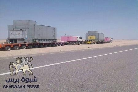 أبناء عرقة بساحل شبوه يحتجزون قاطرات تحمل معدات لمحطة كهرباء مأرب