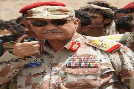الوادعي يتهم وزير الدفاع بانتمائه للحوثيين والحراك الجنوبي.