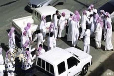 في مدينة الرسول : عامل يوسع كفيله ضرباً في الشارع العام لخلاف على إجراءات الإقامة