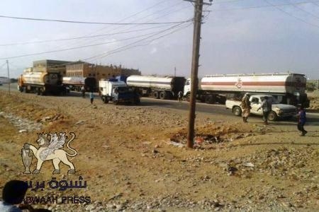 ضبط قاطرتين محملة بمادة الديزل معدة للتهريب فيما تشهد المكلا أزمة خانقة في المشتقات النفطية