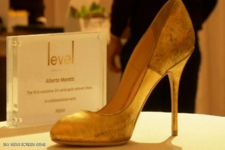 أحذية نسائية من الذهب 24 قيراط في متاجر دبي