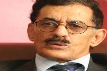 محمد غالب الشعيبي يدين ما تتعرض له صحف اللواء على محسن