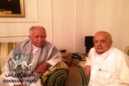 الاصنج يفصل الدكتور رياض ياسين  بعد 48 ساعة من زيارته له بجده بسبب مخالفته للتعليمات والتوجيهات الصادرة من قيادة التكتل