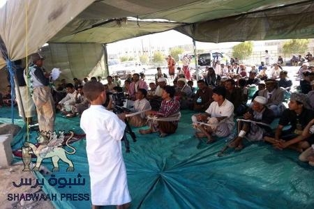 شبوة : شاب من مرخة يخطب بالمعتصمين بعد يوم واحد من زواجه