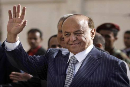 الرئيس هادي يتعهد لقبائل حضرموت بإخراج الضباط الشماليين من حضرموت