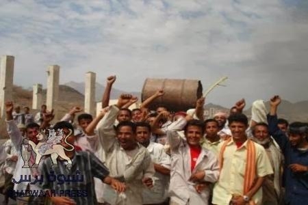 تقرير الهبة الشعبية لحج ... عاصفة متدرجة سلمية اسقطت المرافق الحكومية في ايادي الثوار ..
