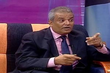 عضو الحوار المنسحب :  لطفي شطارة يروي تفاصيل تهديد جنود له بالقتل في عدن