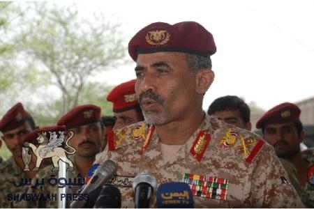 وصول قائد المنطقة العسكرية الرابعة (عدن) الى ردفان بعد مقتل 8 جنود في معارك ردفان
