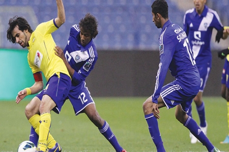 كأس ولي العهد حائر بين الهلال والنصر