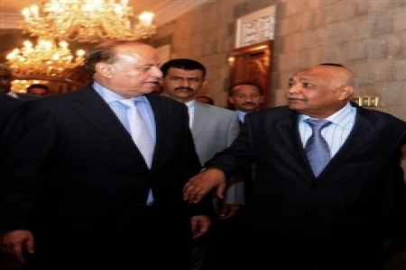 هادي رفض استقالته باسندوة وطلب منه إمهاله بعض الوقت