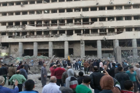 جمعة دامية في قاهرة المعز ينفذها خوارج العصر .. تدمير واجهة أمن القاهرة والمتحف الاسلامي