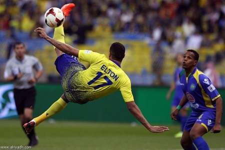 الهلال يفوز ويواصل الضغط على النصر والنصر يحبط محاولة العروبة ويتجاوزه بصعوبة