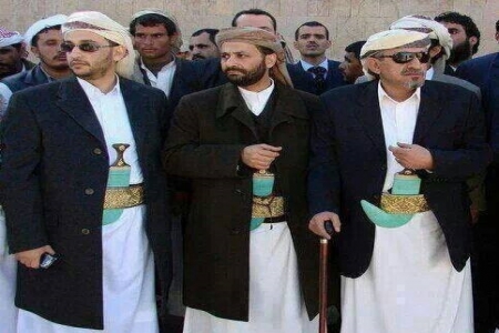 مقابلة مهمة : الشيخ ياسر الأحمر .. حاشد انقلبت على أولاد الشيخ وطوت صفحتهم إلى الأبد