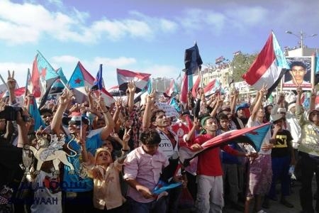 الأمن يطلق الرصاص على موكب ردفان والضالع ويافع في جولة كالتكس وفي ساحة العروض عالمتظاهرين