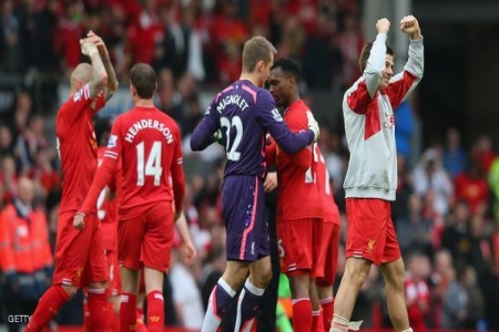 ليفربول يسحق توتنهام ويخطف الصدارة