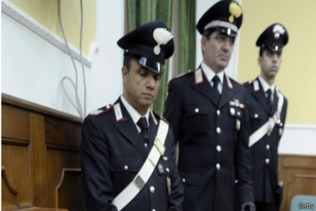 الشرطة الإيطالية تعتقل أعضاء في المافيا لمنع الحرب بينهم