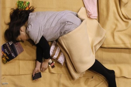 سيارة تدهس فتاة أثناء نومها بمنزلها