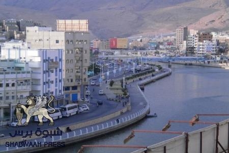 انفجار يستهدف مبنى الأمن القومي غربي المكلا