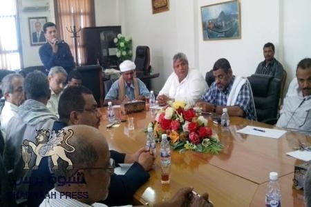 120 مليون ريال ضختها صنعاء لشراء ذمم الثوار وتوافق المشترك والمؤتمر لفرض الاقليم الشرقي