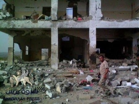 عاجل : اصابة ثلاثة أشخاص بانفجار قنبلة يدوية وسط سوق المحفد