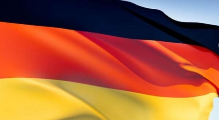 ألمانيا تكرم مزارعا بنغاليا لقيامه بصنع أكبر علم لتشجيع منتخبها