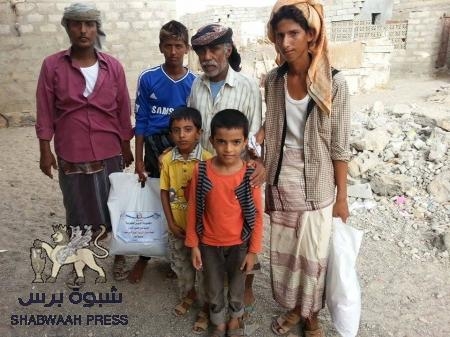 مجموعة اكتوبر الجنوبية وموسسة (صح)لحقوق الانسان تدشن مشروع كسوة العيد لاهالي الشهداء بمديرية شقرة