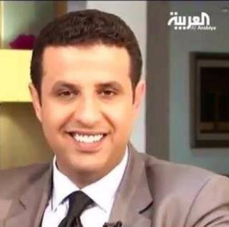 مذيع العربية يرد على ‘‘حميد الأحمر‘‘ (( انتم تريدون رئيساً جنوبيا لتسيروه بريموت كنترول كما من عهدتم من قبل))