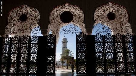 خبراء يقدرون قيمتها بـ 8 مليارات دولار: كيف ينظر الاقتصاد الإسلامي لـ‘‘ زكاة الفطر‘‘ وهل تستغل كما يجب؟