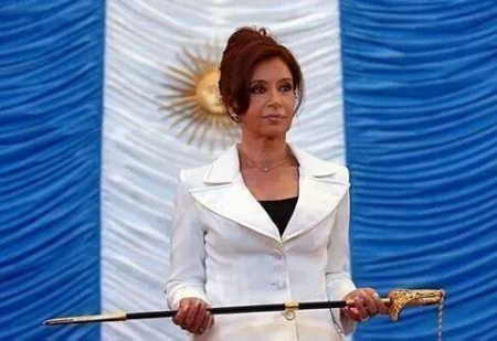 رئيسة الارجنتين تسقط الجنسية عن إسرائيليين منتسبين لجيش الاحتلال